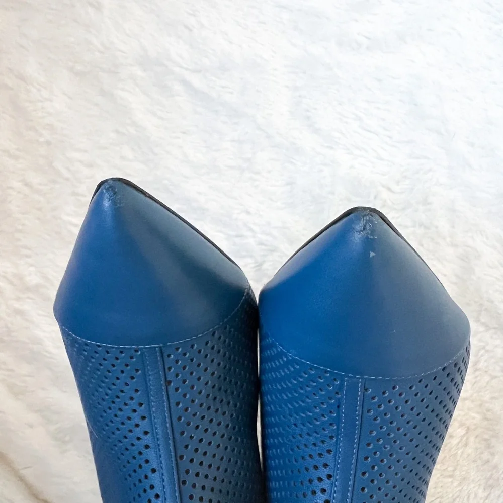 $599 Loriblu Perforated Blue Leather Ankle Boots Booties High Heel Pointy Toe 40